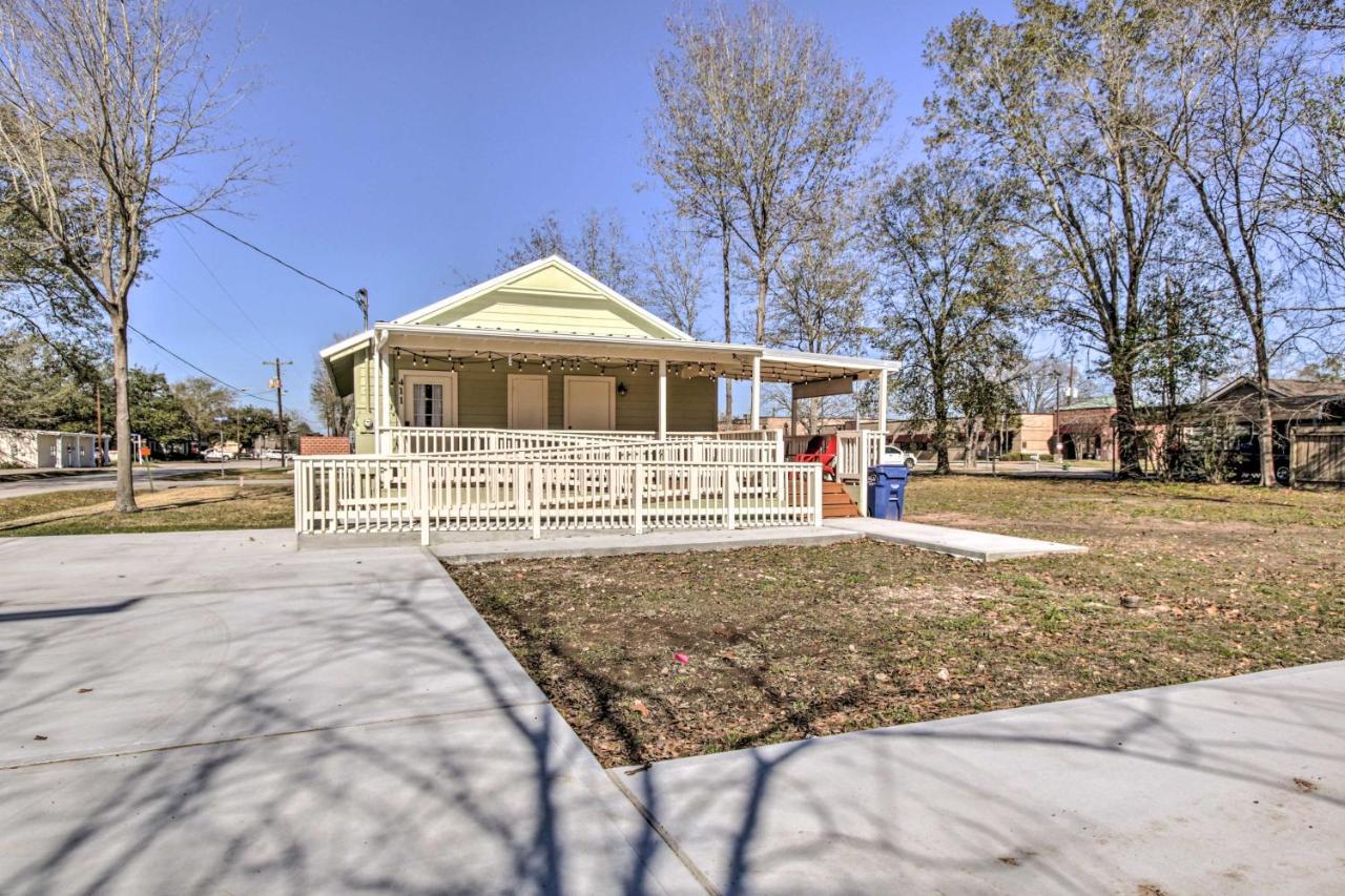 Charming Country Cottage, Walk To Main Street! Tomball Exterior foto